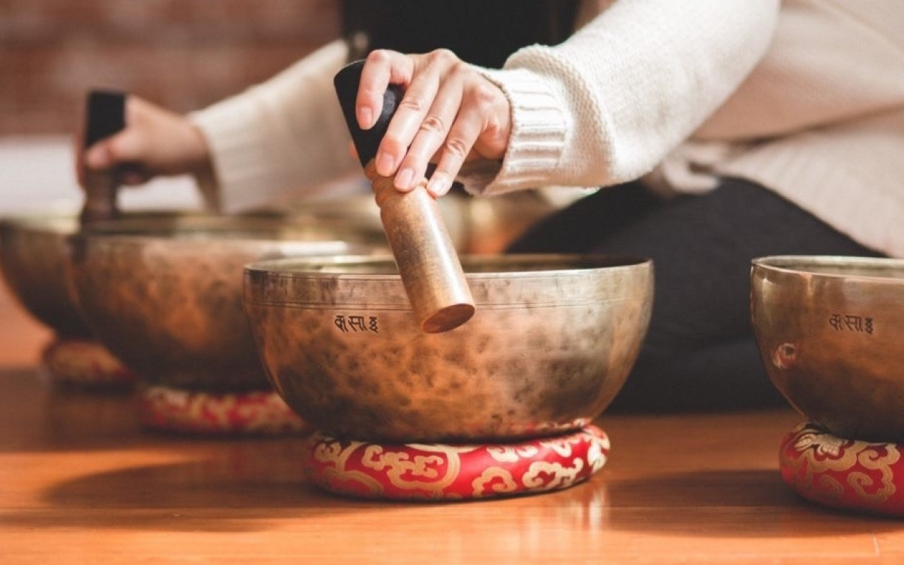 LUNA NUEVA 🌙 YIN YOGA NIDRA + BAÑO DE SONIDO