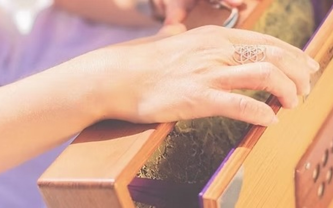 🌕 FULL MOON Yoga & Cantos Védicos